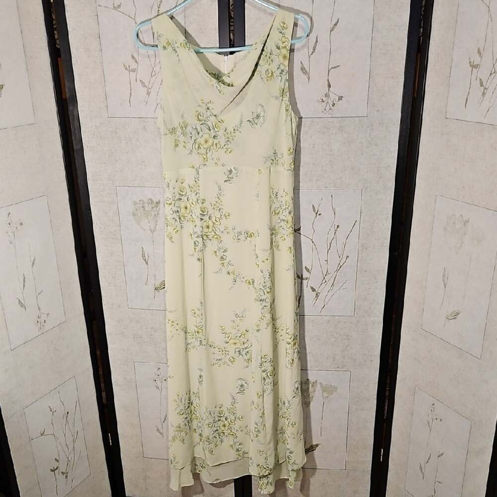 CDC Green Asymmetrical Sundress with Sleeveless Design for Cocktail